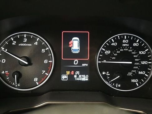 Used 2025 Subaru Outback Onyx Edition AWD/4WD image 9