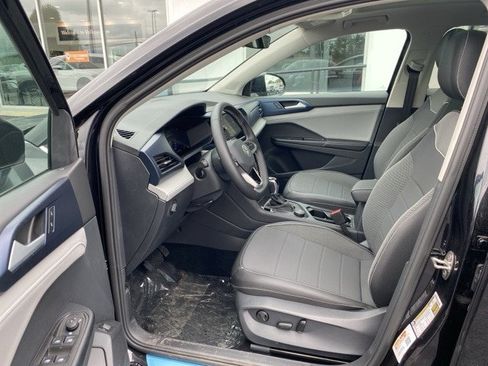 New 2024 Volkswagen Taos SE image 28