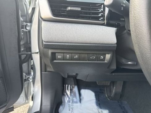 Used 2025 Toyota Camry LE image 23