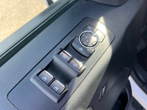 Used 2018 Ford F150 XLT w/ Equipment Group 302A Luxury AWD/4WD image 19