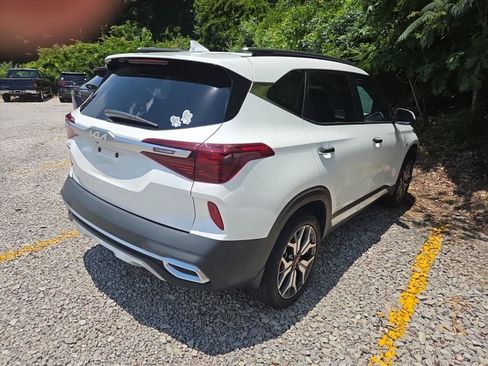 Used 2023 Kia Seltos SX AWD/4WD image 3