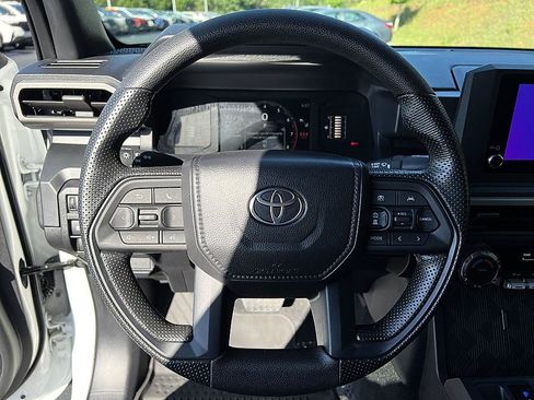 Used 2026 Toyota Tacoma SR AWD/4WD image 13