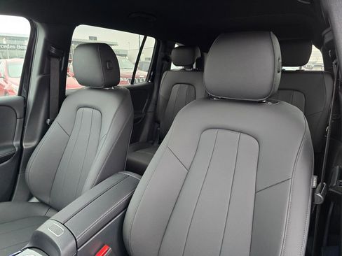 New 2025 Mercedes-Benz GLB 250 image 21