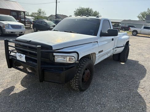 Used 2002 Dodge Ram 3500 Truck 2WD Regular Cab image 1