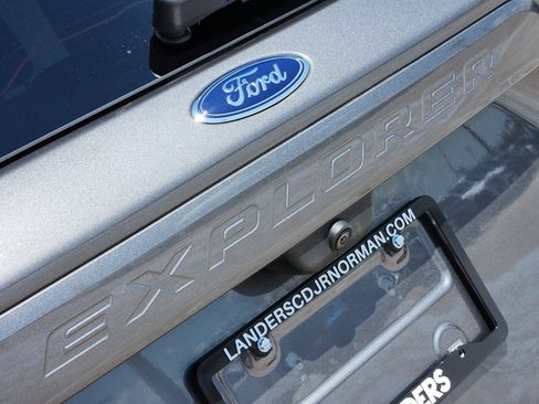 Used 2023 Ford Explorer XLT w/ Equipment Group 202A AWD/4WD image 12