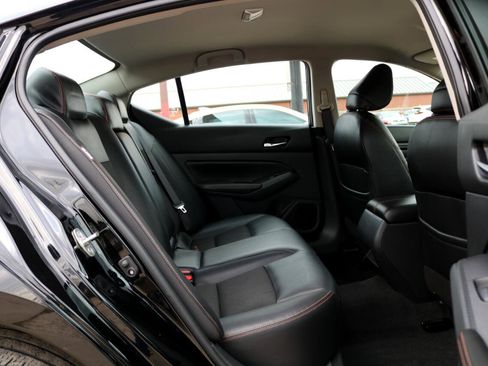 Used 2021 Nissan Altima 2.5 SR image 40