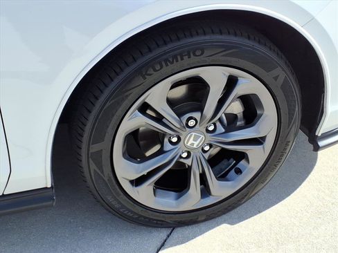 Used 2023 Honda Accord EX image 18