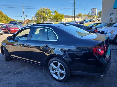 Used 2009 Volkswagen Jetta SEL image 5