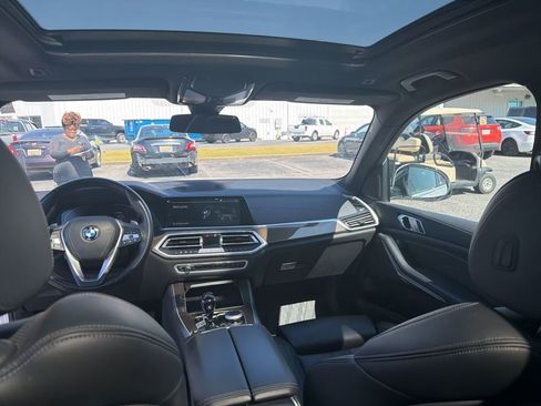 Used 2023 BMW X5 sDrive40i w/ Parking Assistance Package image 5