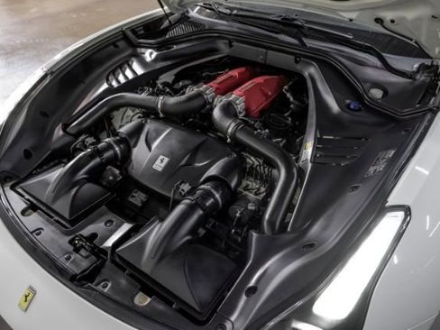 Used 2015 Ferrari California T image 53