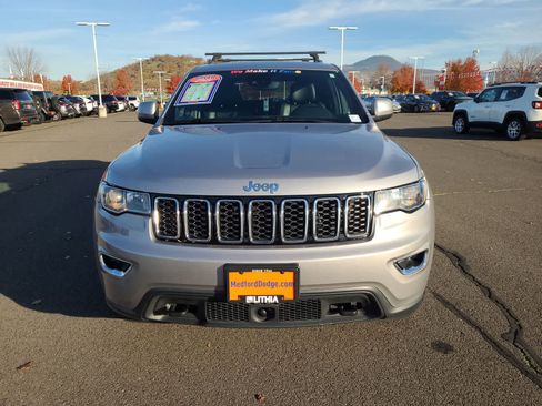 Used 2020 Jeep Grand Cherokee Laredo w/ Quick Order Package 2BN North image 14