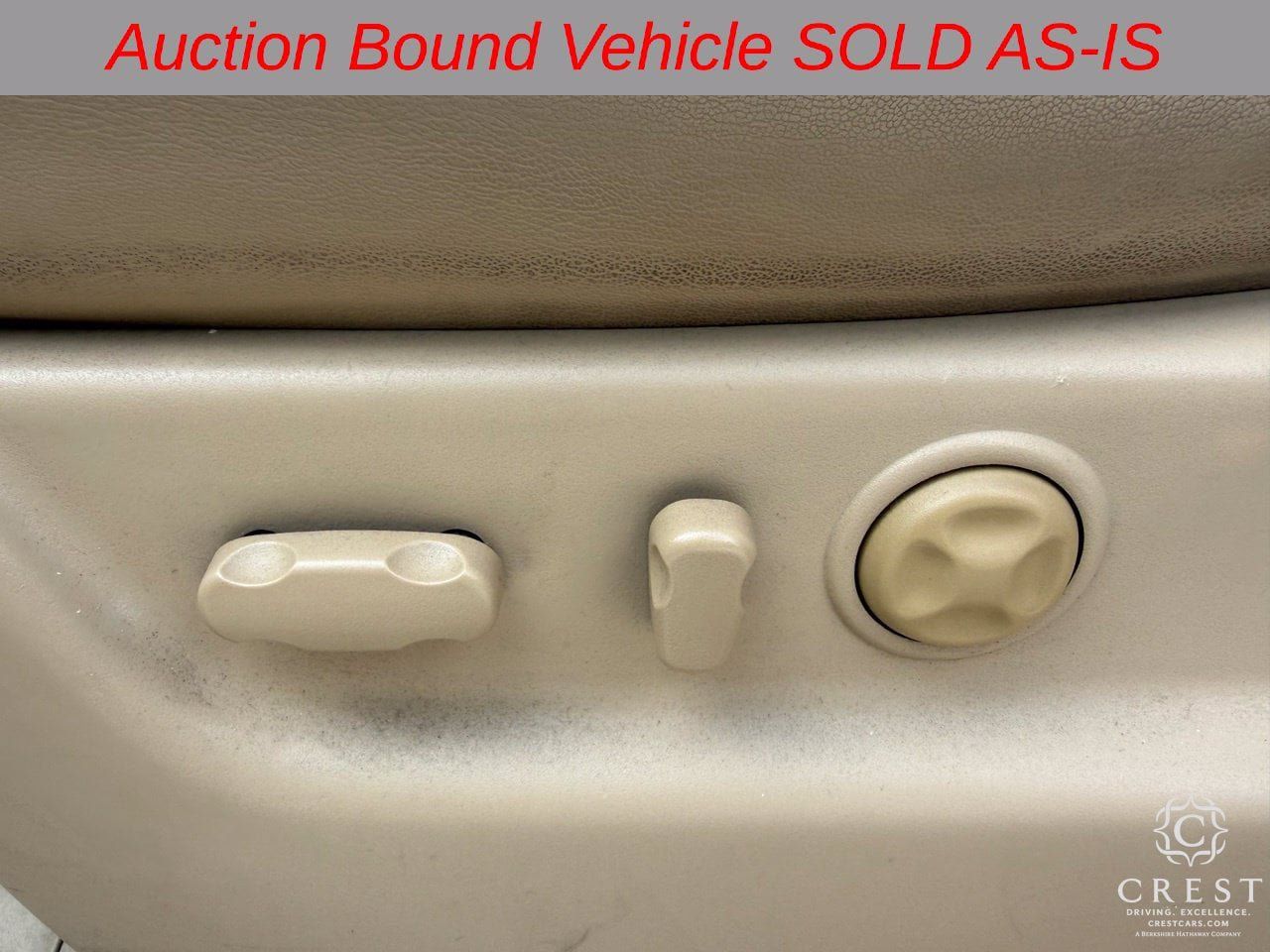 Used 2013 GMC Yukon Denali RWD image 12
