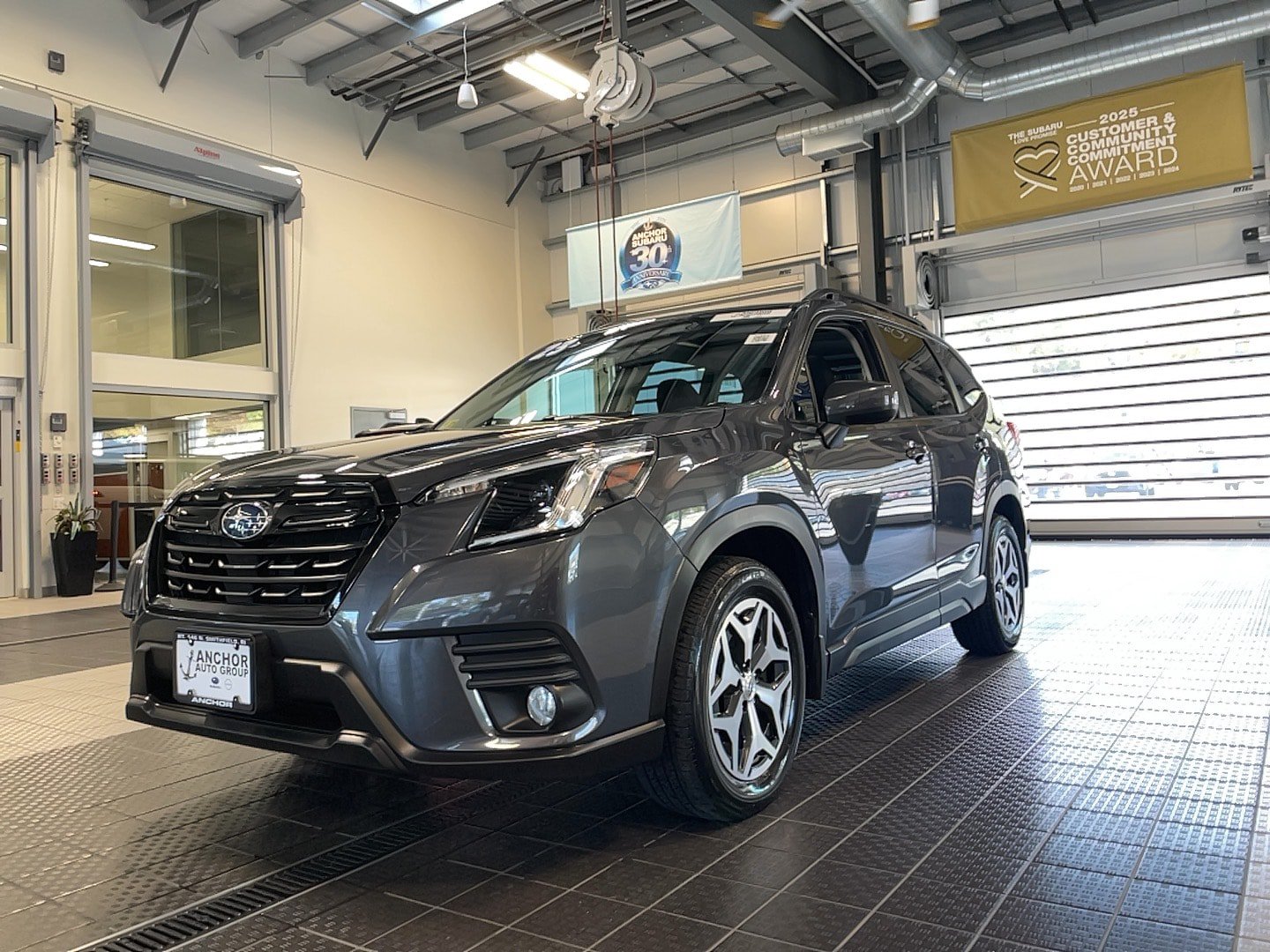 Used 2023 Subaru Forester Premium AWD/4WD image 2