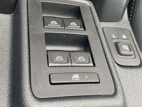 New 2025 Ford Bronco Badlands image 13