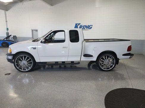 Used 2001 Ford F150 XL image 2