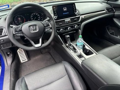 Used 2018 Honda Accord Sport image 6
