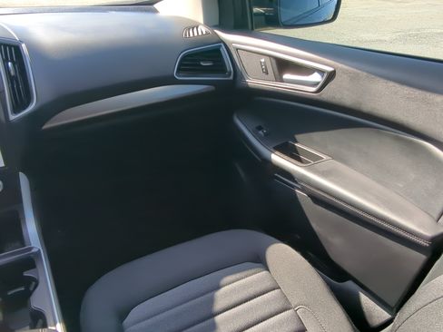 Used 2024 Ford Edge SE w/ Black Appearance Package AWD/4WD image 15