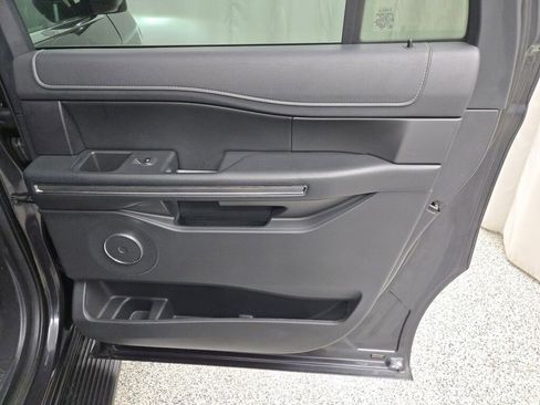 Used 2023 Ford Expedition Max XLT image 10