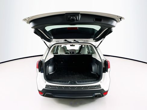 Used 2023 Subaru Forester Premium AWD/4WD image 28