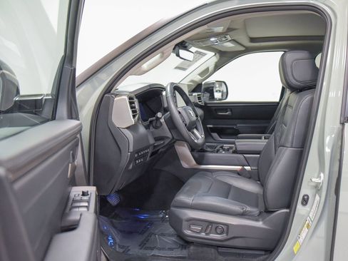 Used 2024 Toyota Tundra Limited image 8