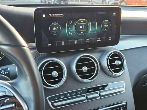 Used 2022 Mercedes-Benz GLC 300 GLC 300 image 30