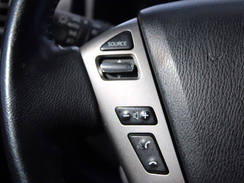 Used 2013 Nissan Titan SL w/ Moonroof Pkg image 30