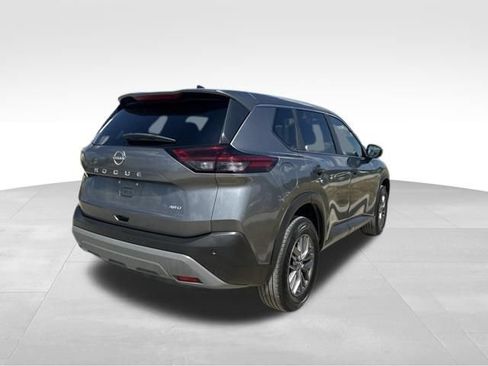 Used 2023 Nissan Rogue S AWD/4WD image 3