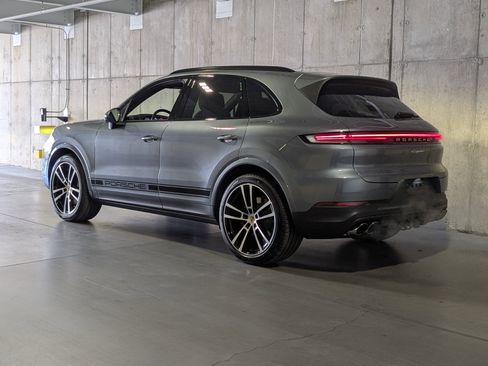 New 2026 Porsche Cayenne AWD/4WD image 3