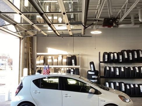 Used 2015 Toyota Prius C Four image 10