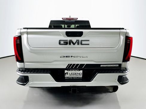 Used 2024 GMC Sierra 3500 Denali Ultimate AWD/4WD image 5