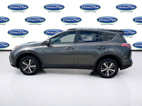 Used 2018 Toyota RAV4 XLE FWD image 4