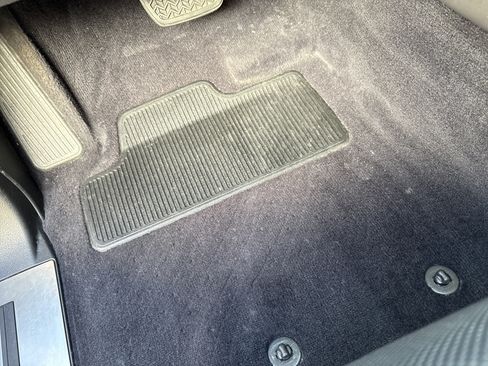 Used 2017 Lexus LX 570 4WD w/ Luxury Package image 17