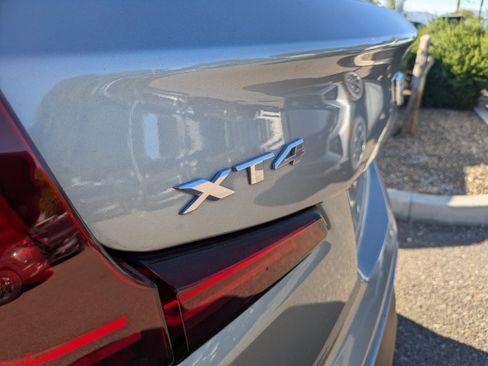 Used 2023 Cadillac XT4 Premium Luxury image 8