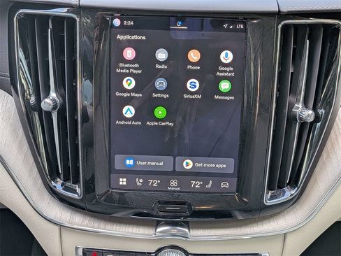 Certified 2023 Volvo XC60 B5 Ultimate w/ Climate Package image 17