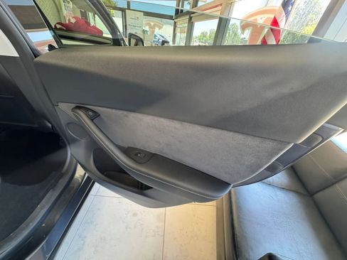 Used 2024 Tesla Model Y Long Range RWD image 24