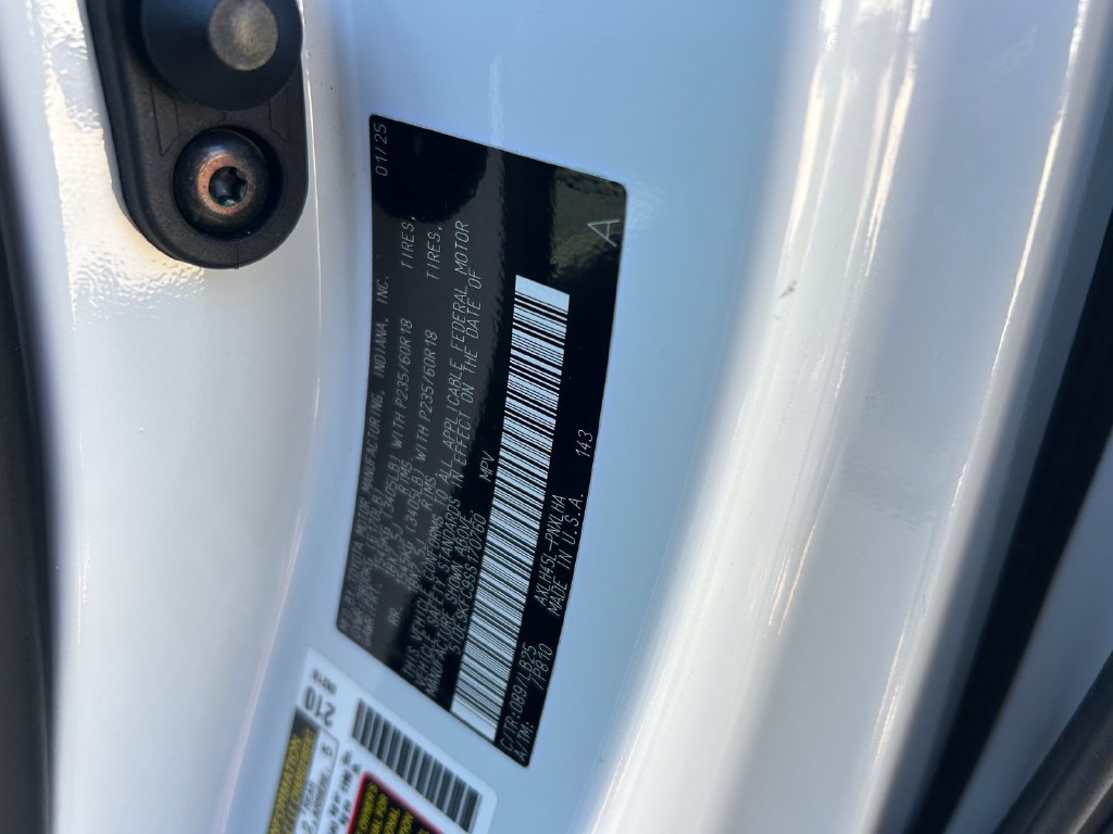 Used 2025 Toyota Sienna Platinum AWD/4WD image 10