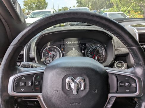 Used 2020 RAM 1500 Laramie AWD/4WD image 24