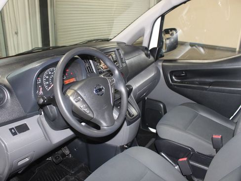 Used 2019 Nissan NV200 S w/ Cruise Control Package image 6