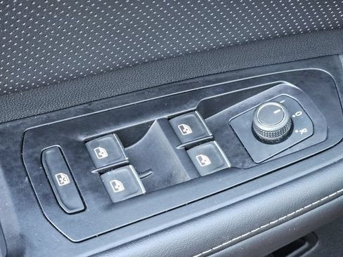 Used 2025 Volkswagen Atlas SE FWD image 22