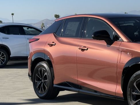 New 2026 Lexus RZ 450e AWD image 5