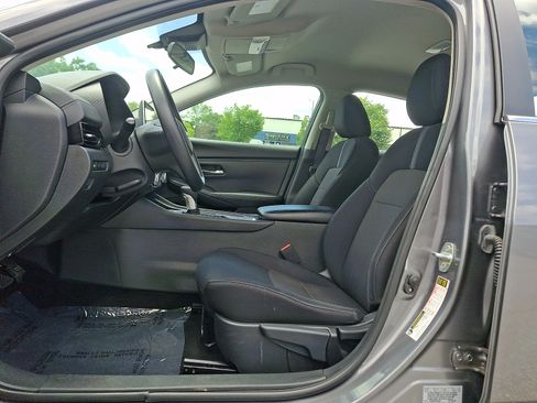 Used 2024 Nissan Sentra SV FWD image 13