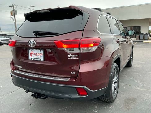 Used 2019 Toyota Highlander Plus w/ Carpet Mat Package (TMS) FWD image 20