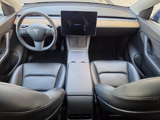 Used 2021 Tesla Model Y Long Range AWD/4WD image 2