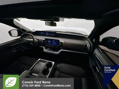 Used 2025 Ford Expedition Max Platinum w/ Stealth Appearance Package image 27