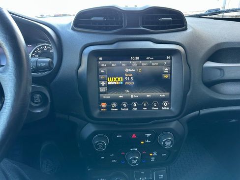 Used 2022 Jeep Renegade Altitude w/ Convenience Group image 8