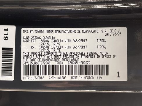 Used 2025 Toyota Tacoma SR image 27