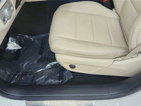 Used 2025 Mercedes-Benz GLS 450 4MATIC image 38