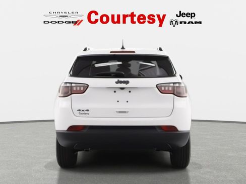 New 2026 Jeep Compass Latitude image 4