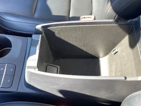 Used 2021 Ford Escape Titanium image 15