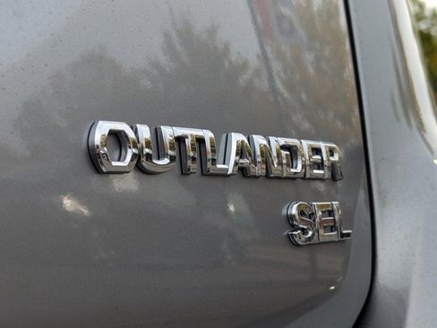 Used 2019 Mitsubishi Outlander SEL image 33